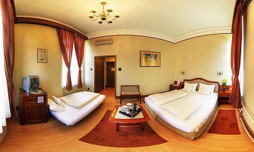 Cheap hotel in Budapest - Hotel Omnibusz - twin room - hotels in Budapest