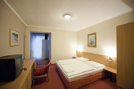 Affordable double room in the Hotel Lido in Budapest - in the capital of Hungary with special offers