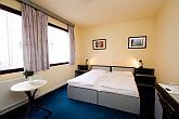 Available room in Budapest with good traffic opportunities and parking lot - Hotel Thomas