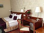 Hotel Gold Wine & Dine - discount hotel room in Buda close to Elizabeth Brige